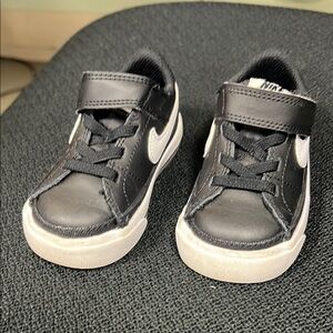 Nike Black and White Sneakers Modern Design